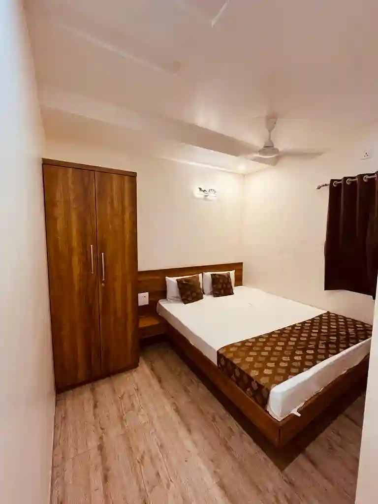 Room1